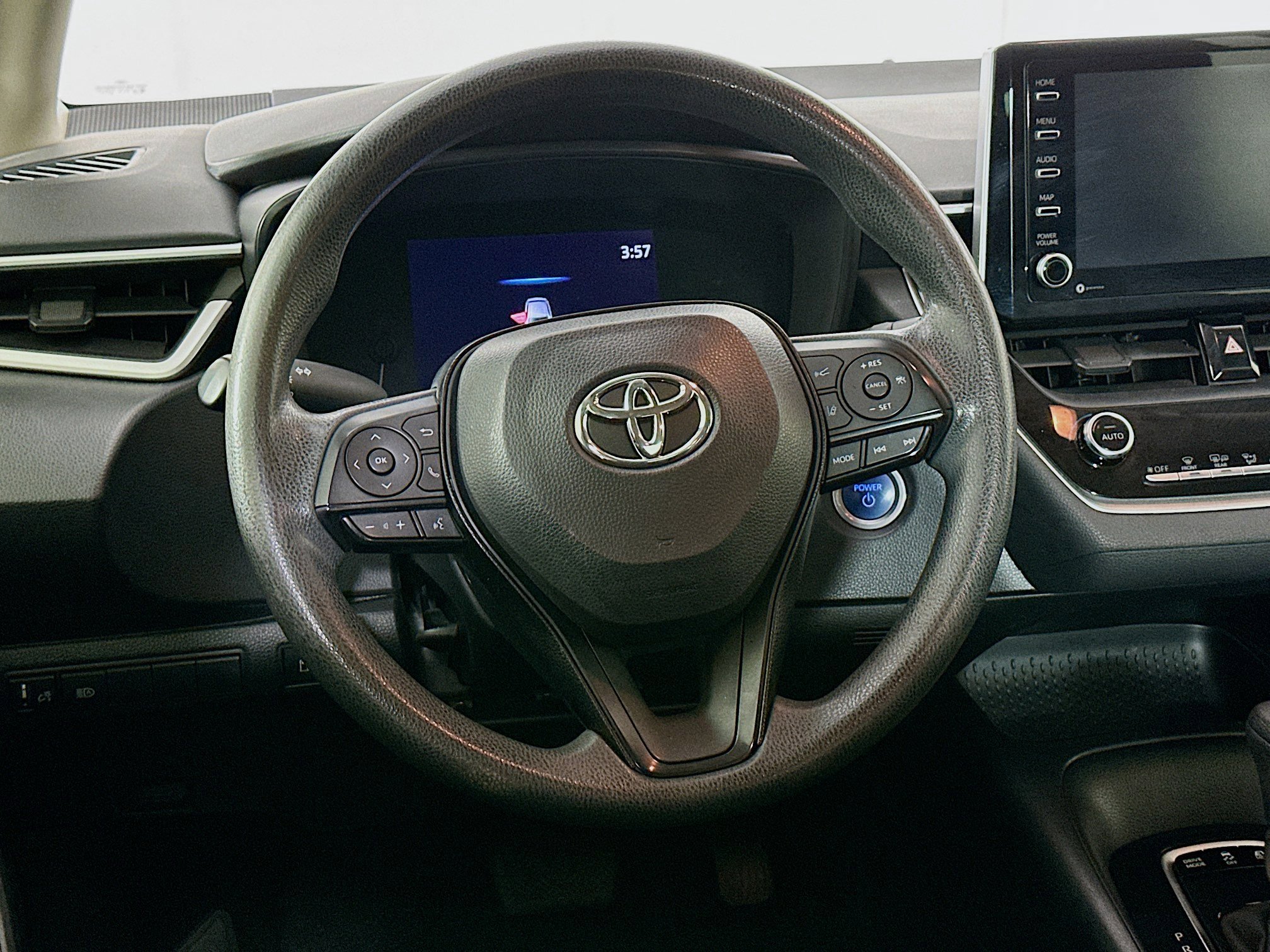 Used 2021 Toyota Corolla LE w/ Carpet Mat Package (TMS) FWD image 17