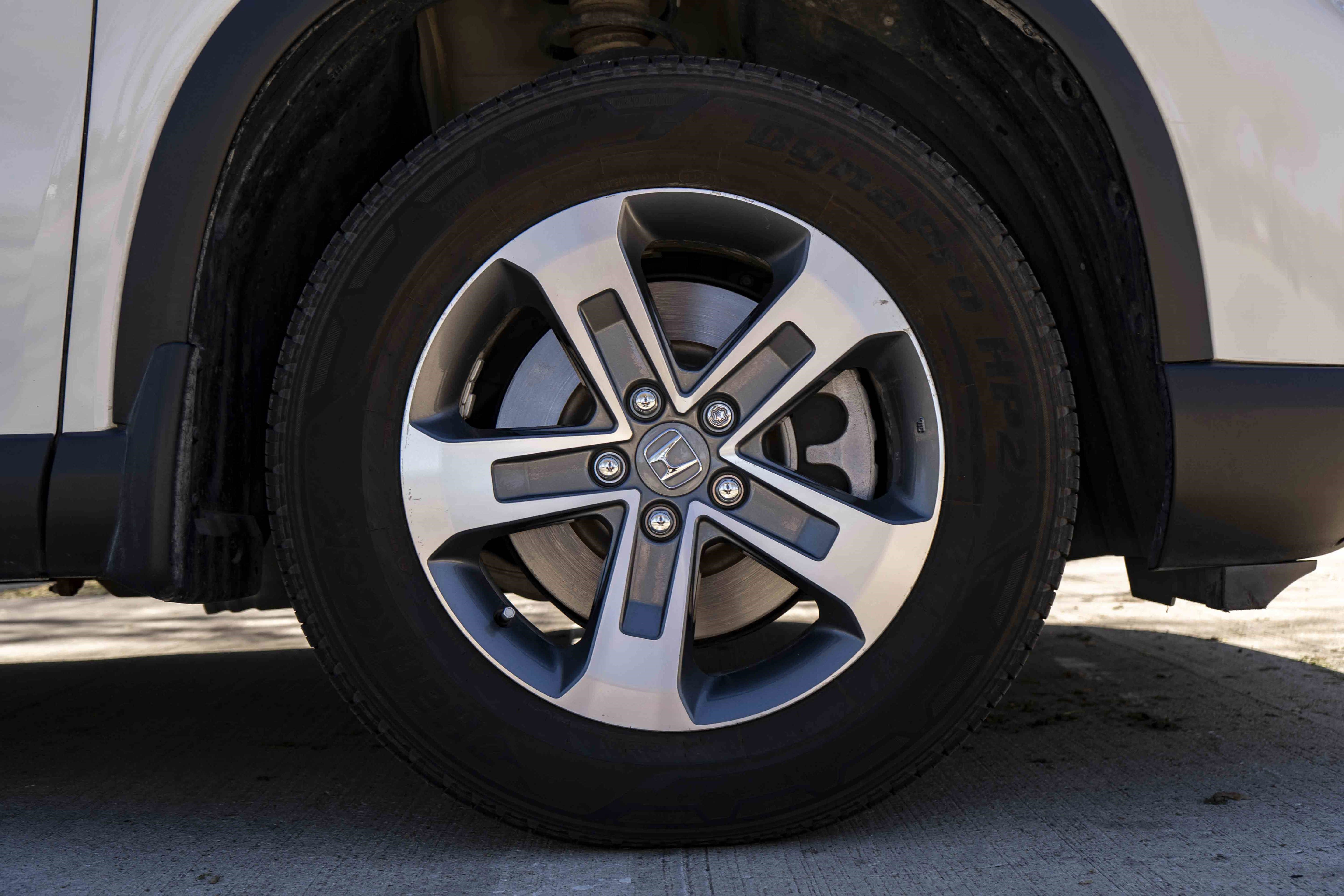 Used 2025 Honda Pilot EX-L image 9