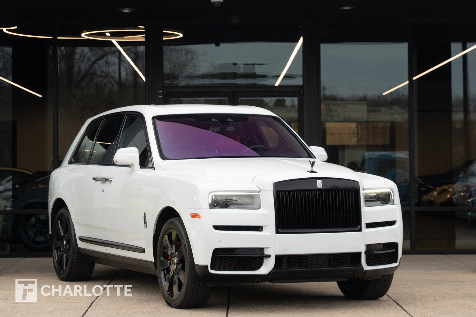 Used 2022 Rolls-Royce Cullinan image 1