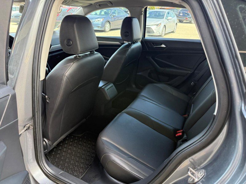 Used 2020 Volkswagen Jetta SE image 12