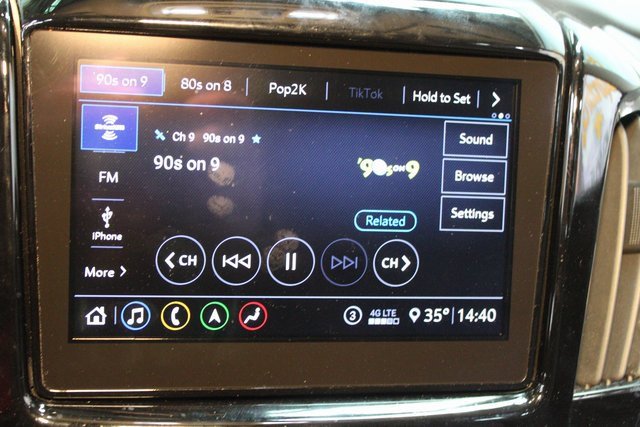 Used 2020 Chevrolet Traverse RS image 27