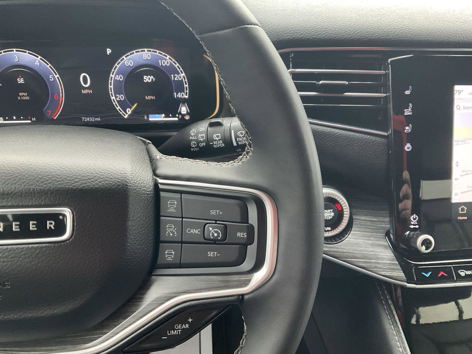 Used 2023 Jeep Wagoneer L Series II image 19