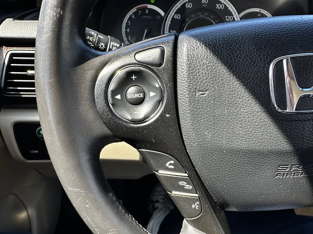 Used 2015 Honda Accord Touring image 27