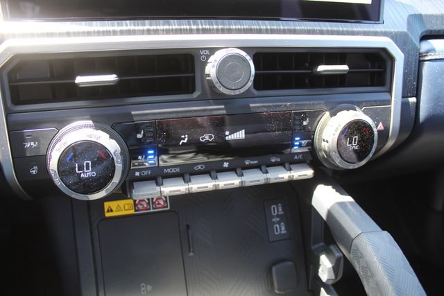 Used 2026 Toyota 4Runner Platinum AWD/4WD image 33