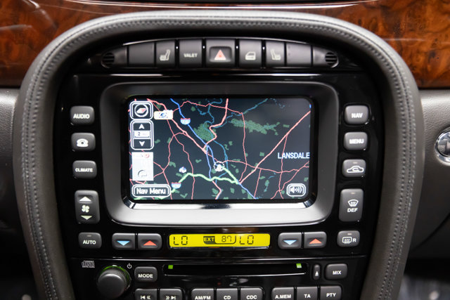 Used 2005 Jaguar XJ8 RWD image 80