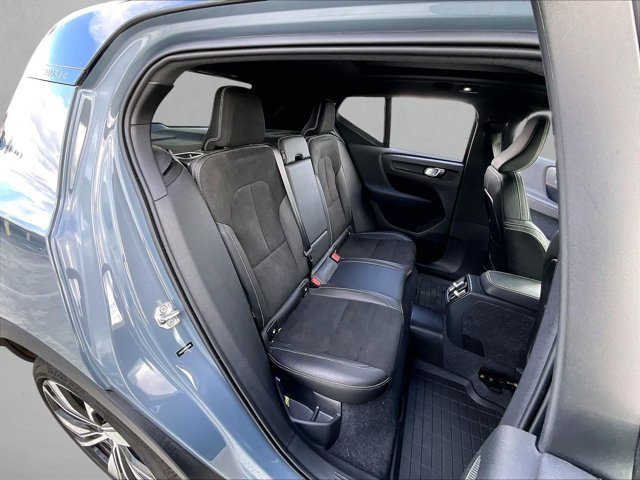 Used 2021 Volvo XC40 P8 Recharge w/ Protection Package Premier AWD/4WD image 29