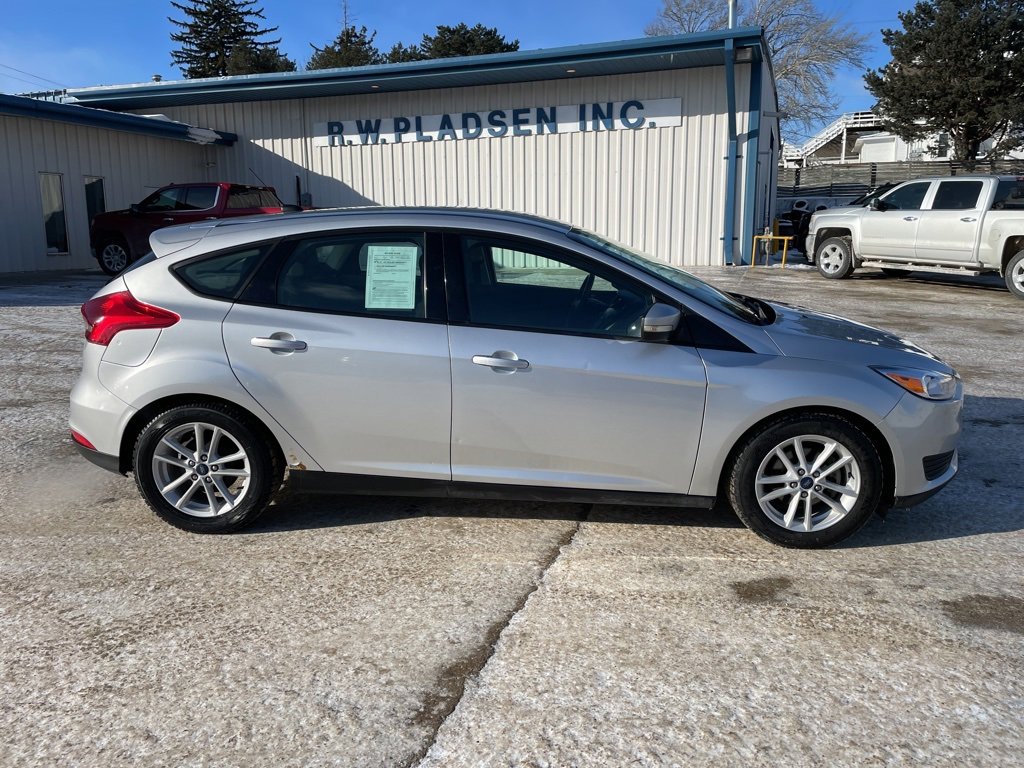 Used 2018 Ford Focus SE w/ Cold Weather Package image 17