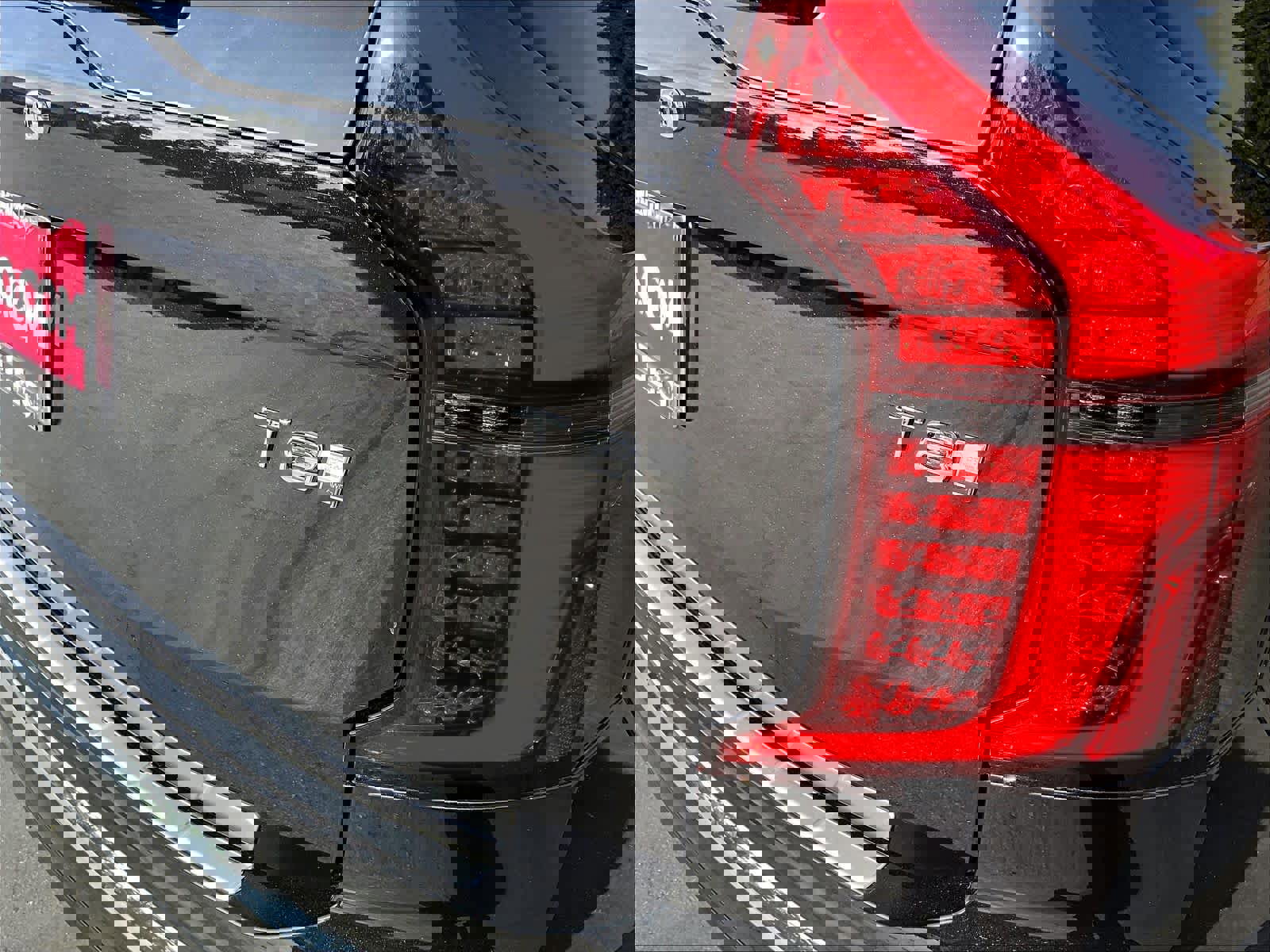 Used 2026 Volvo XC90 T8 Ultra w/ Lounge Package image 11