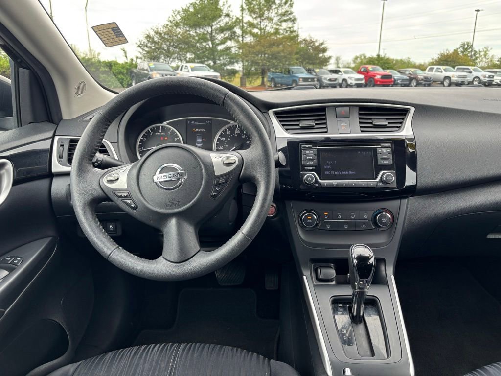 Used 2016 Nissan Sentra SV FWD image 17