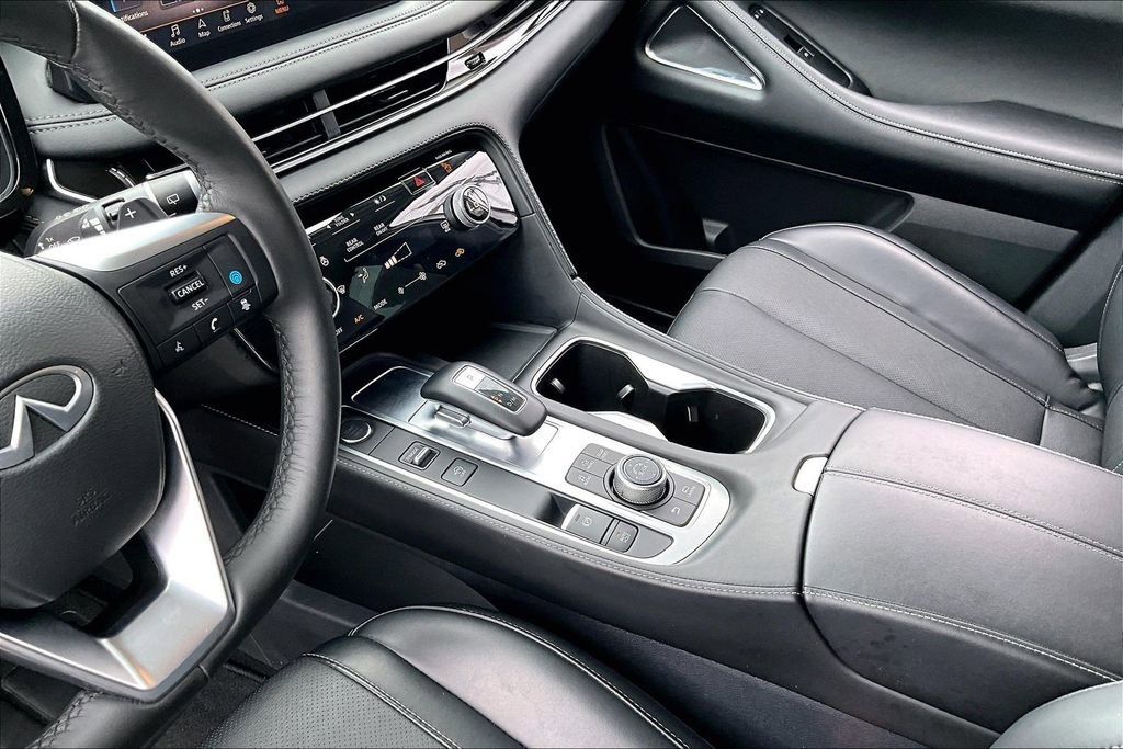 Certified 2025 INFINITI QX60 Luxe AWD/4WD image 18