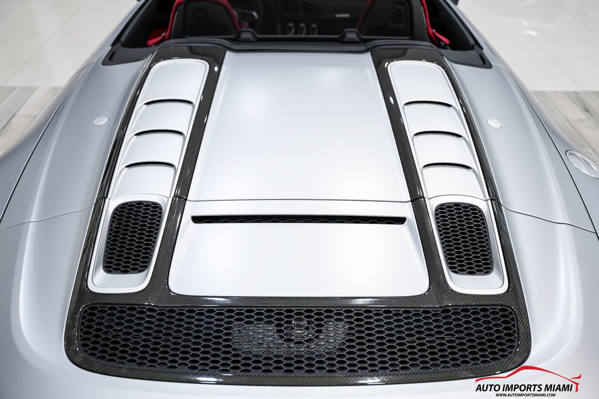 Used 2018 Audi R8 V10 w/ Carbon Exterior Package AWD/4WD image 28