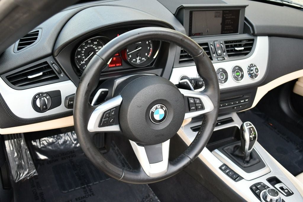 Used 2012 BMW Z4 sDrive35i RWD image 13