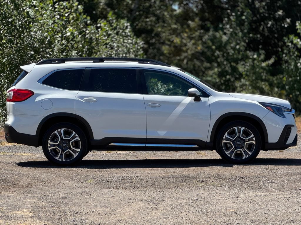 Used 2023 Subaru Ascent Limited AWD/4WD image 8