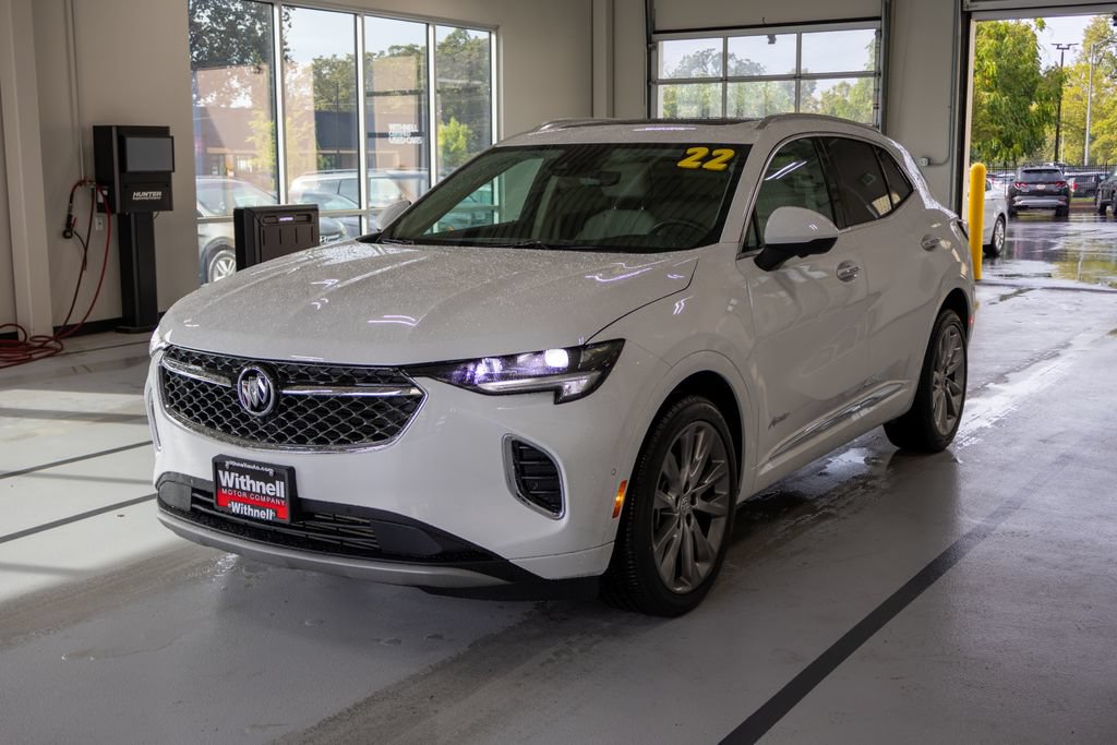 Used 2022 Buick Envision Avenir w/ Technology Package II FWD image 3