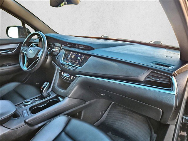 Used 2024 Cadillac XT6 Luxury w/ LPO, Floor Liner Package FWD image 24
