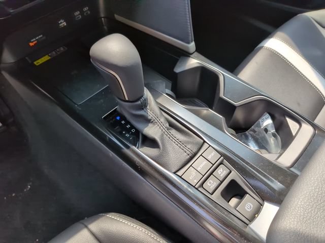Used 2026 Toyota Camry SE w/ Convenience Package FWD image 19