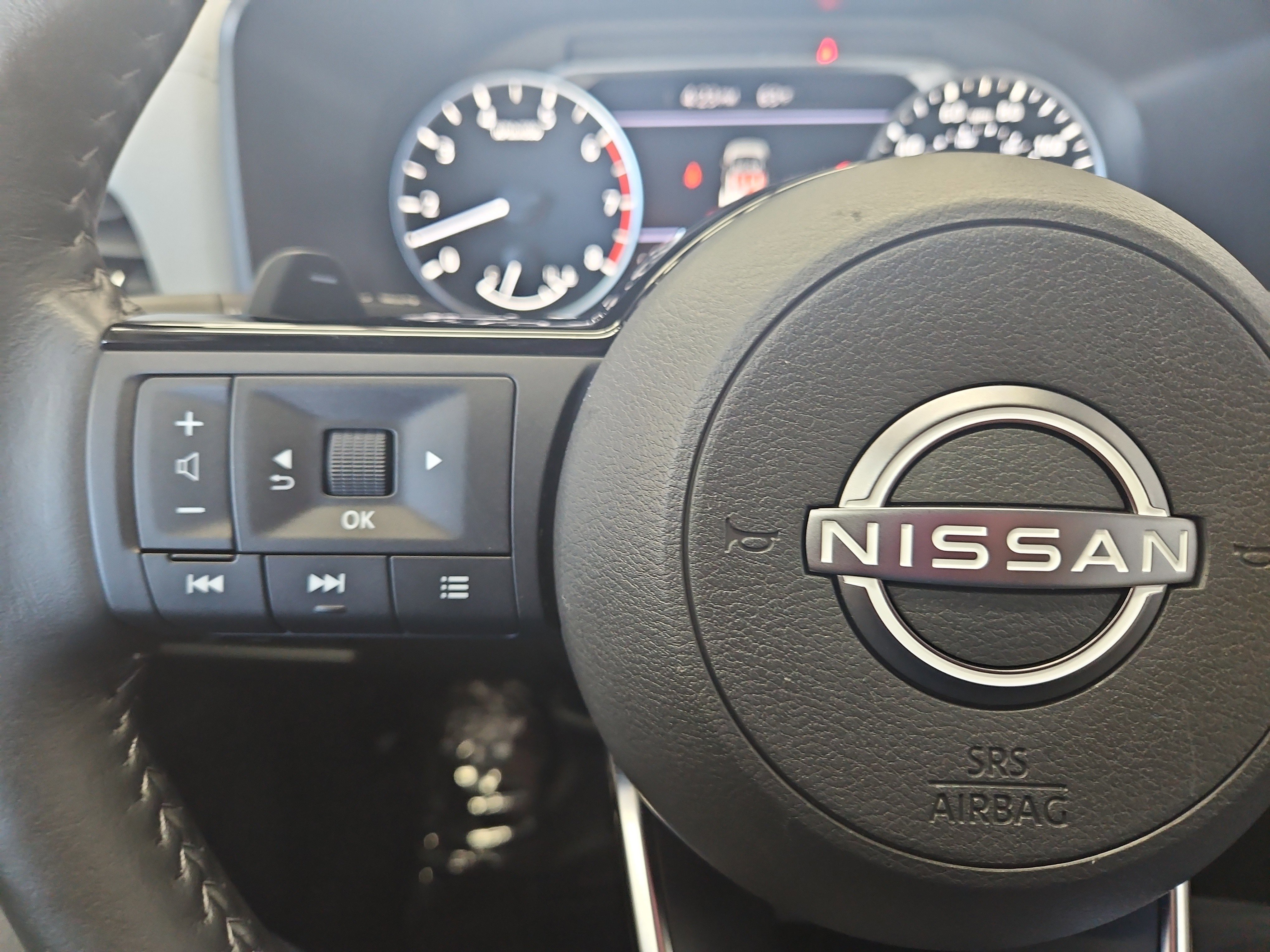 Used 2023 Nissan Rogue SV w/ SV Premium B Package AWD/4WD image 16