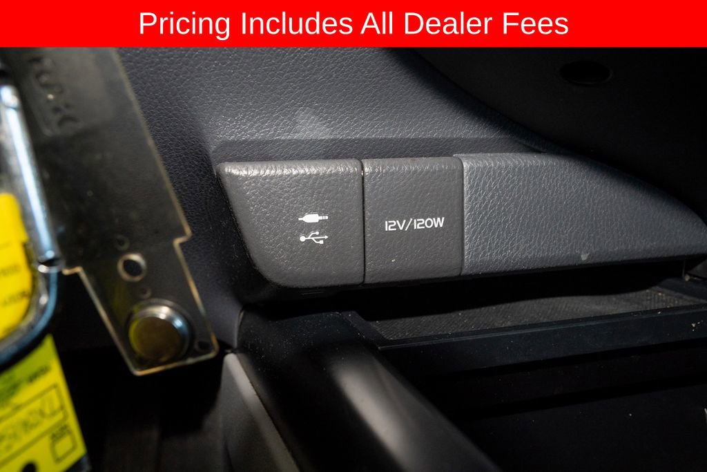 Used 2019 Toyota Camry SE FWD image 9