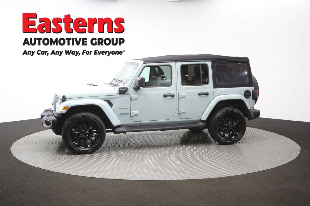 Used 2023 Jeep Wrangler Unlimited Sahara w/ Cold Weather Group AWD/4WD image 58