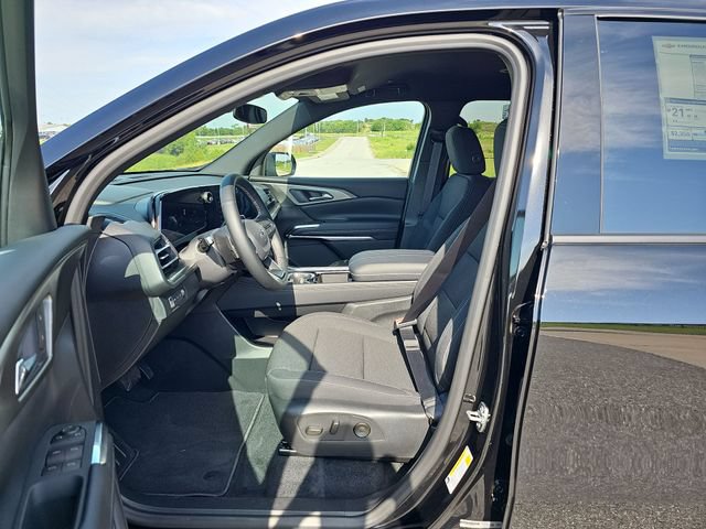 New 2026 Chevrolet Traverse LT w/ Midnight/Sport Edition AWD/4WD image 19