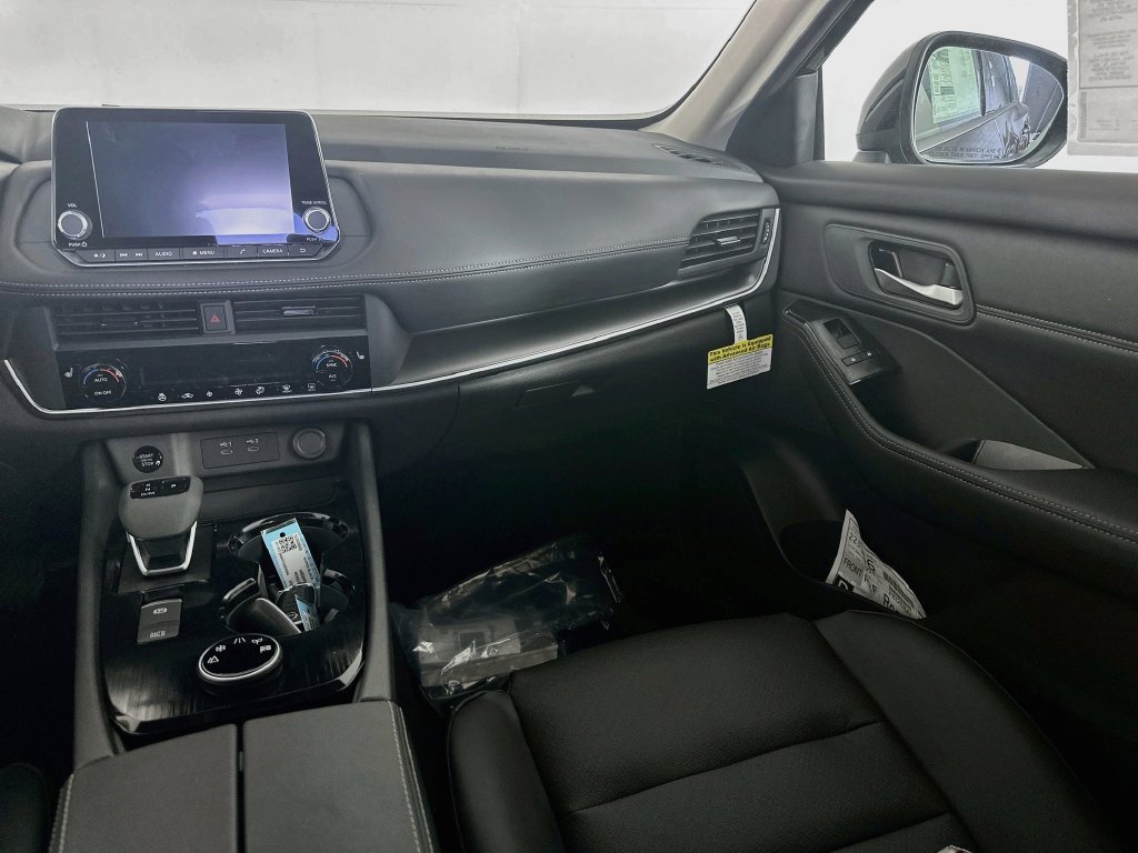 New 2026 Nissan Rogue Dark Armor AWD/4WD image 31