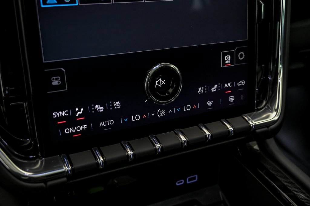 New 2026 GMC Yukon Elevation w/ Elevation Premium Package AWD/4WD image 19
