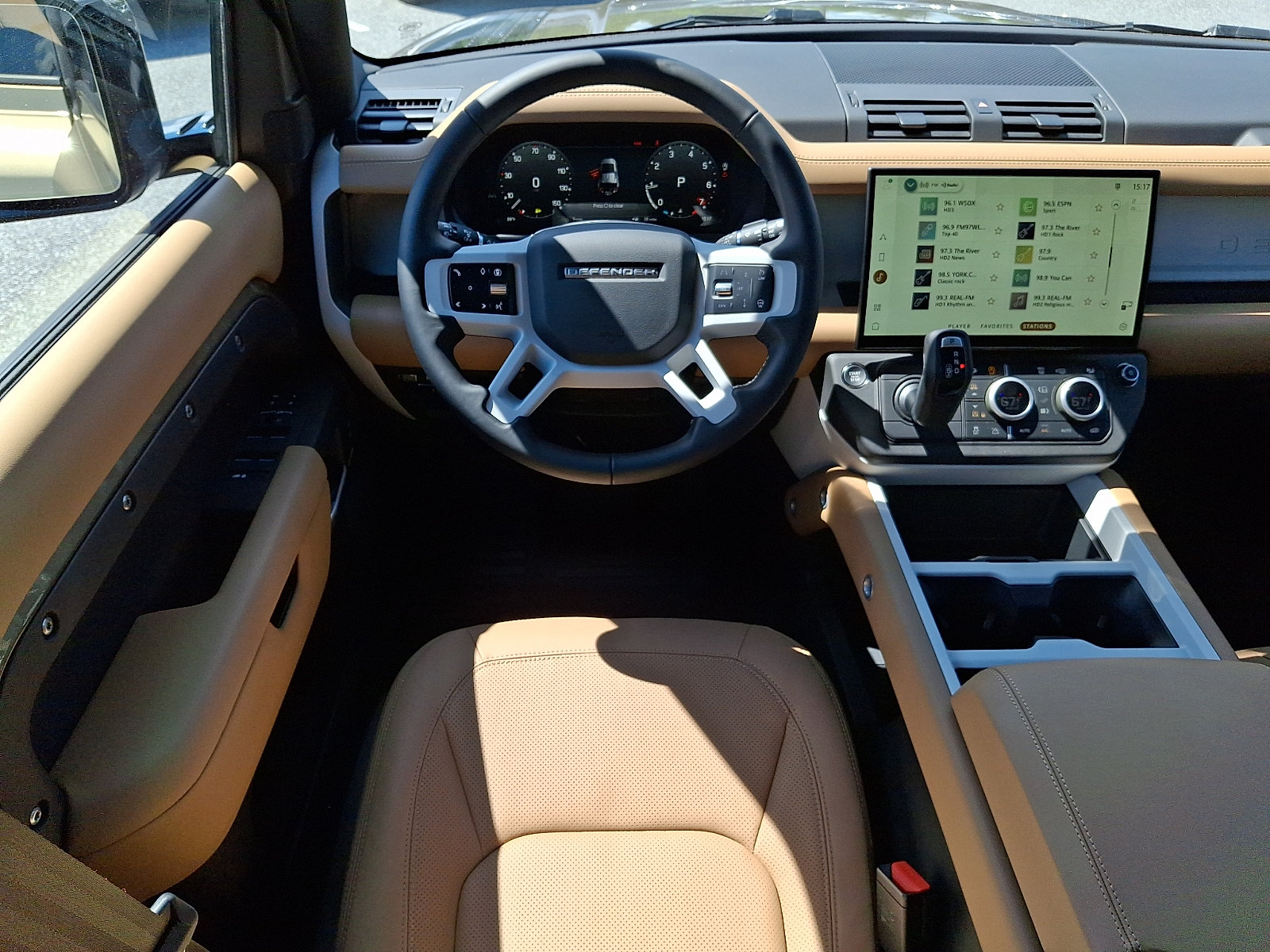 Used 2026 Land Rover Defender 110 X-Dynamic SE AWD/4WD image 10