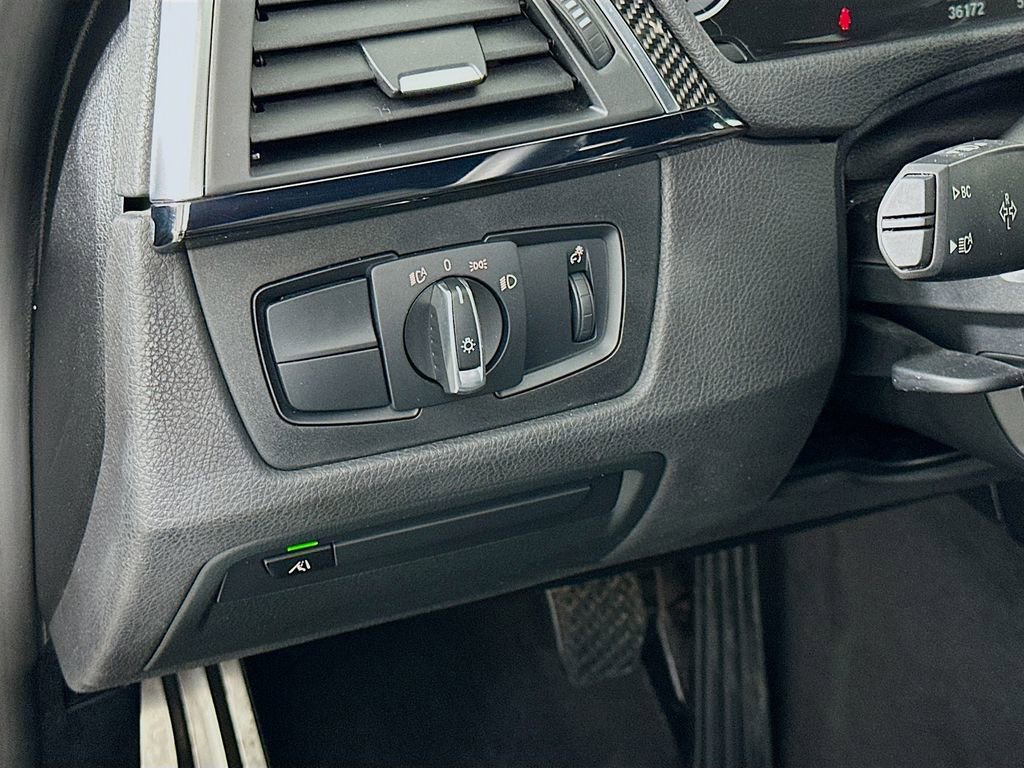 Used 2018 BMW M3 image 10