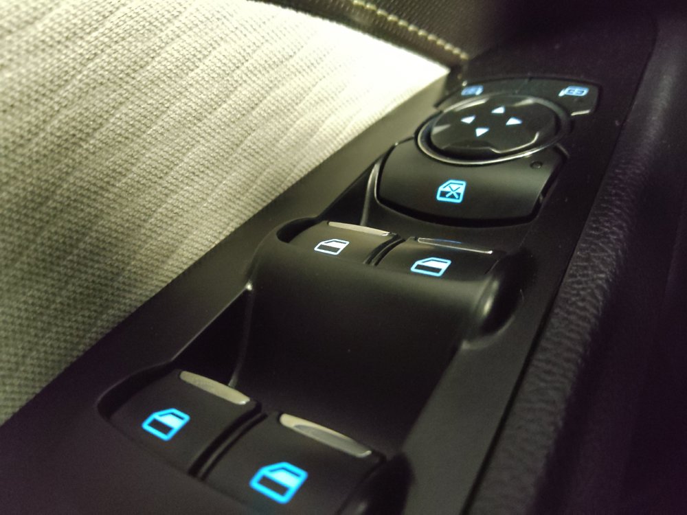 Used 2019 Ford Fusion SE w/ Equipment Group 151A FWD image 27