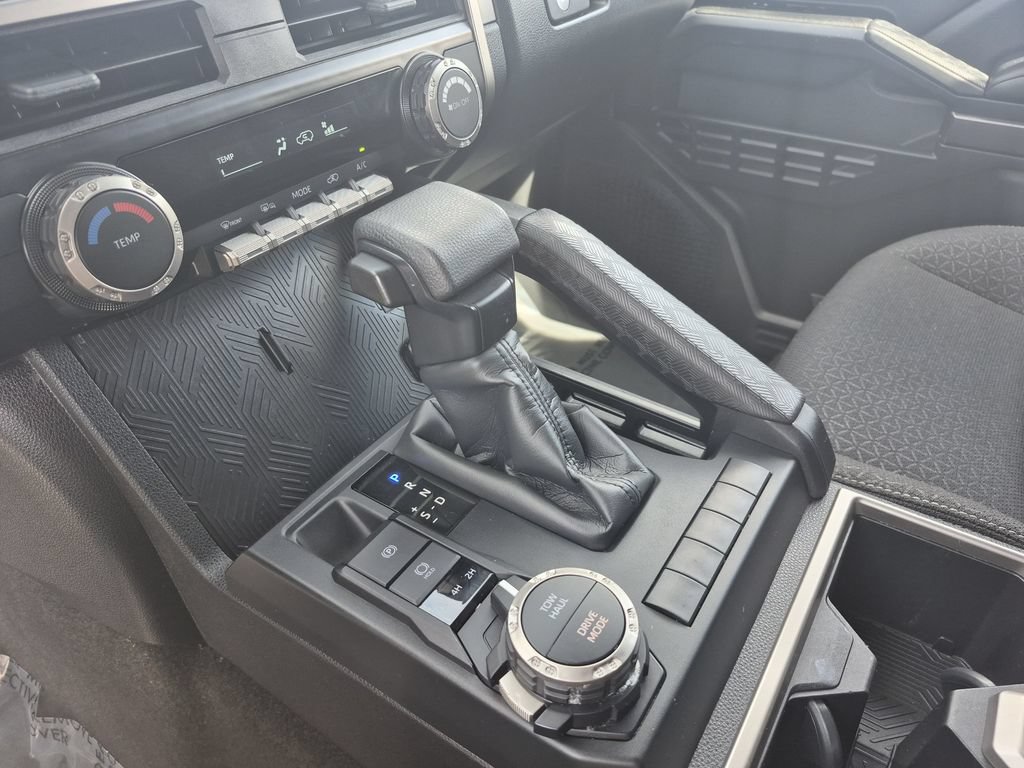 Used 2025 Toyota 4Runner SR5 AWD/4WD image 10