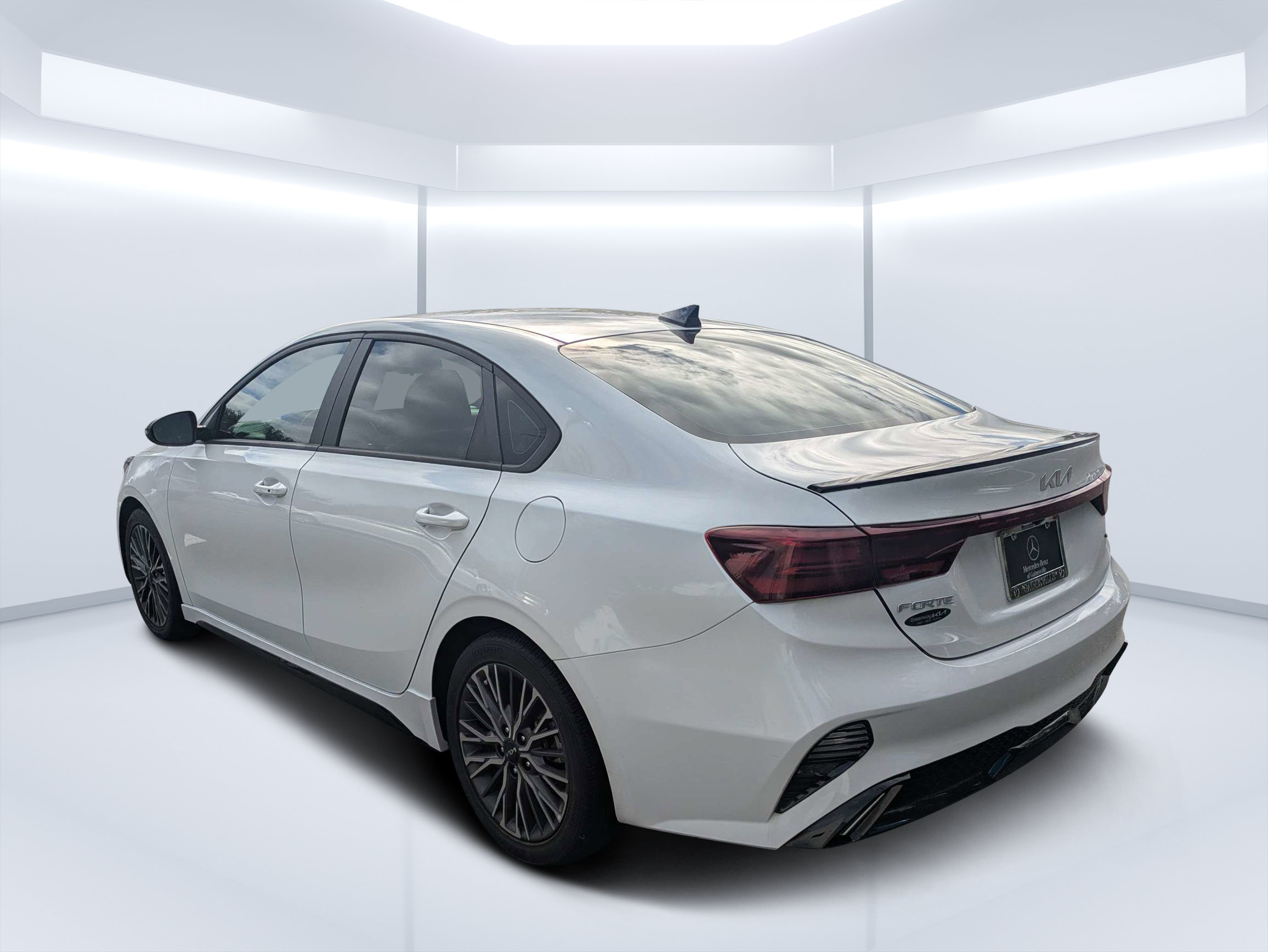 Used 2023 Kia Forte GT-Line w/ GT-Line Premium Package FWD image 5