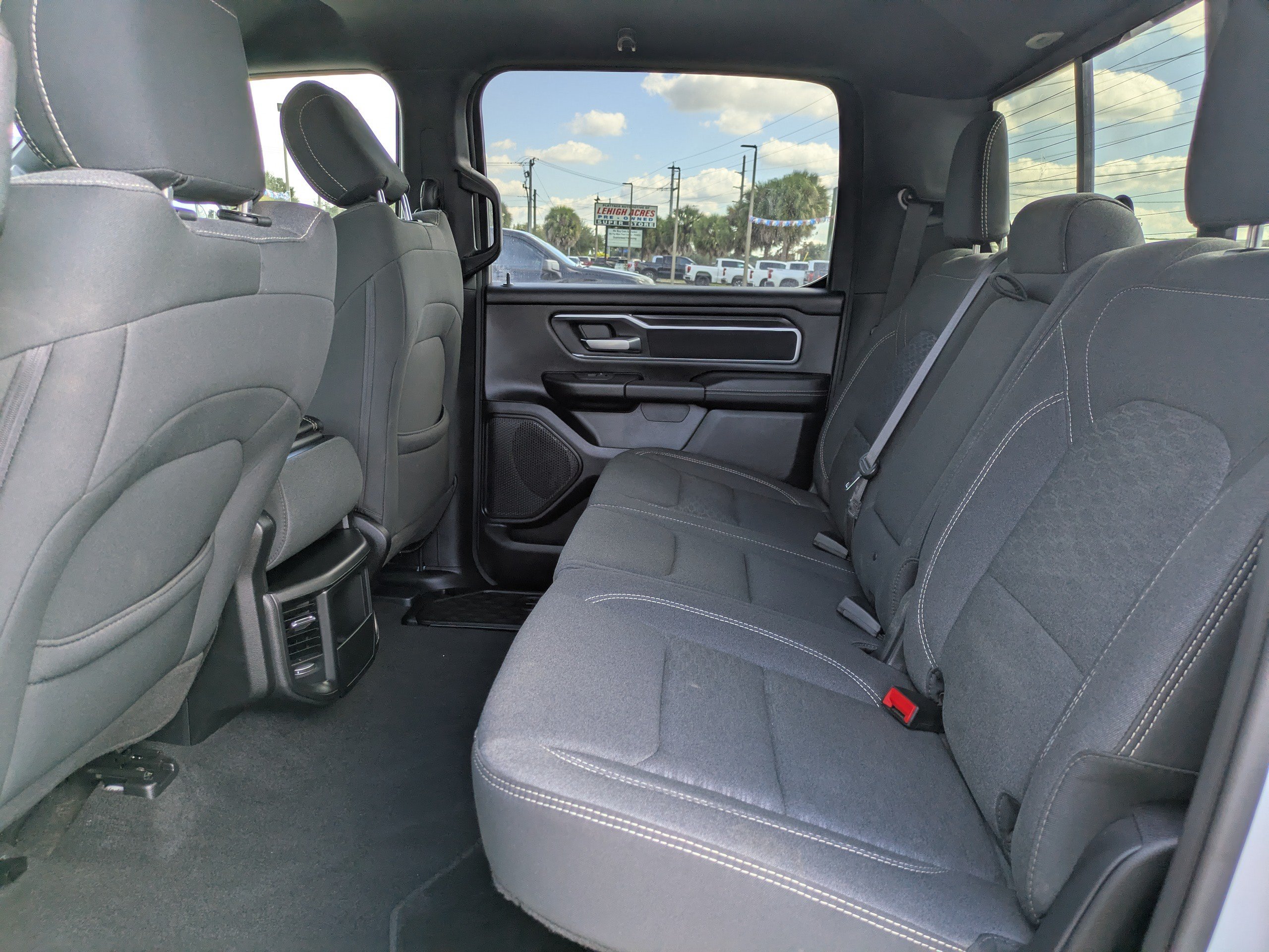 Used 2025 RAM 1500 Big Horn AWD/4WD image 12