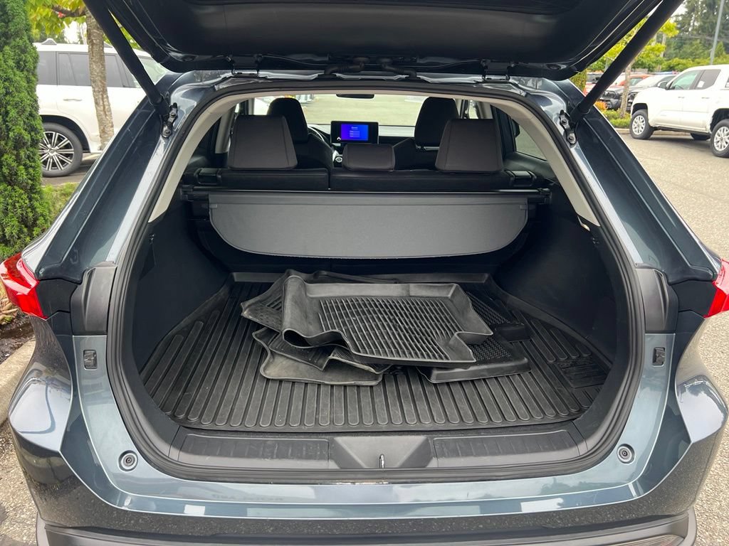 Certified 2024 Toyota Venza LE AWD/4WD image 9