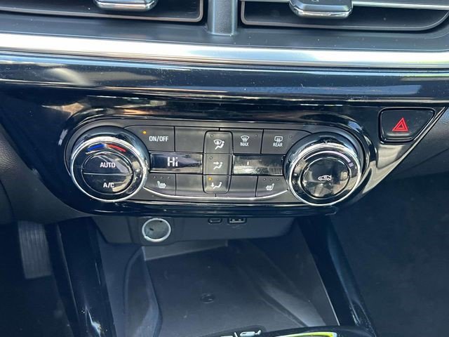 Certified 2024 Chevrolet Trax RS w/ Sunroof Package image 30