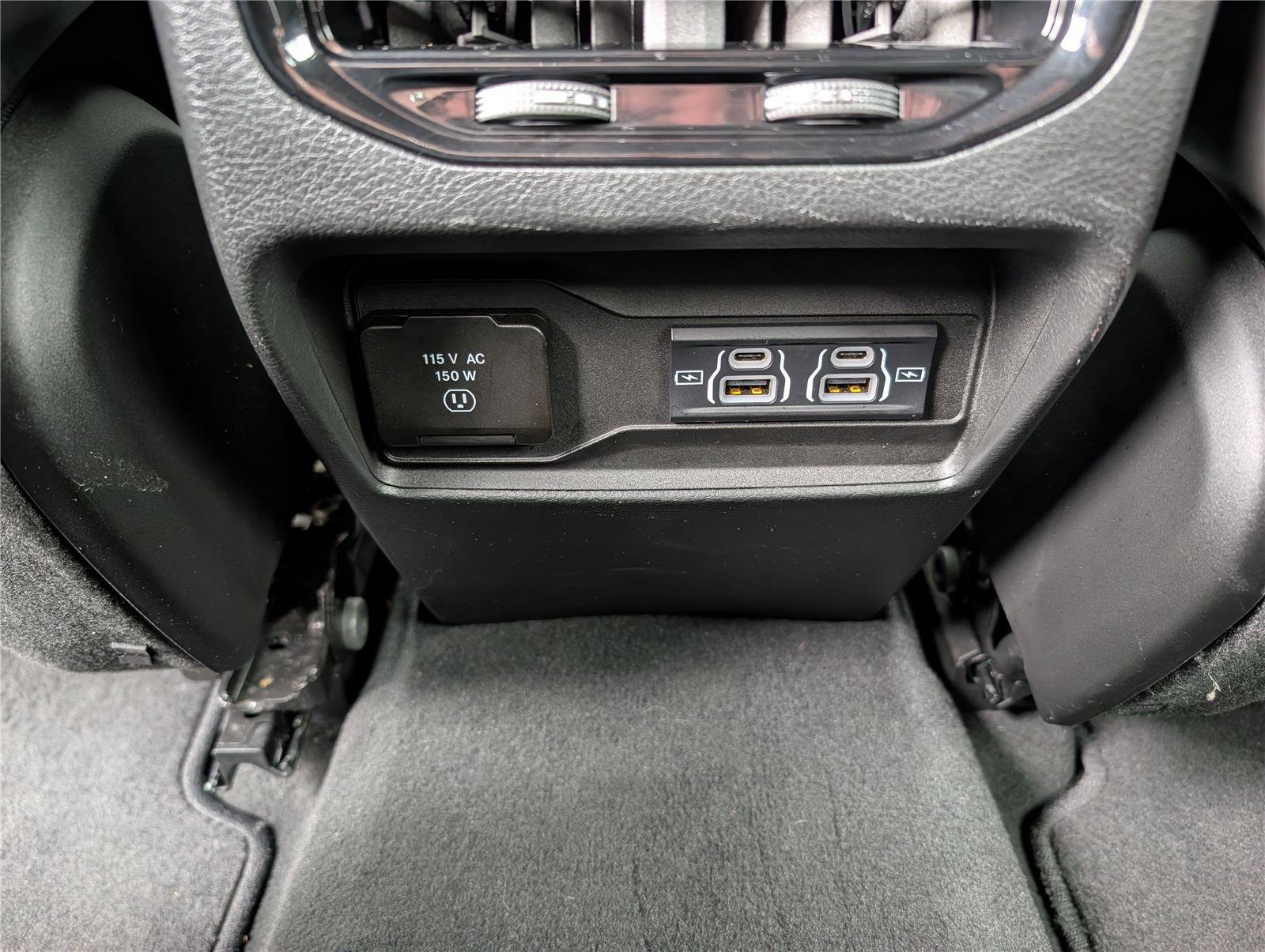 Used 2023 Jeep Grand Cherokee Altitude image 15