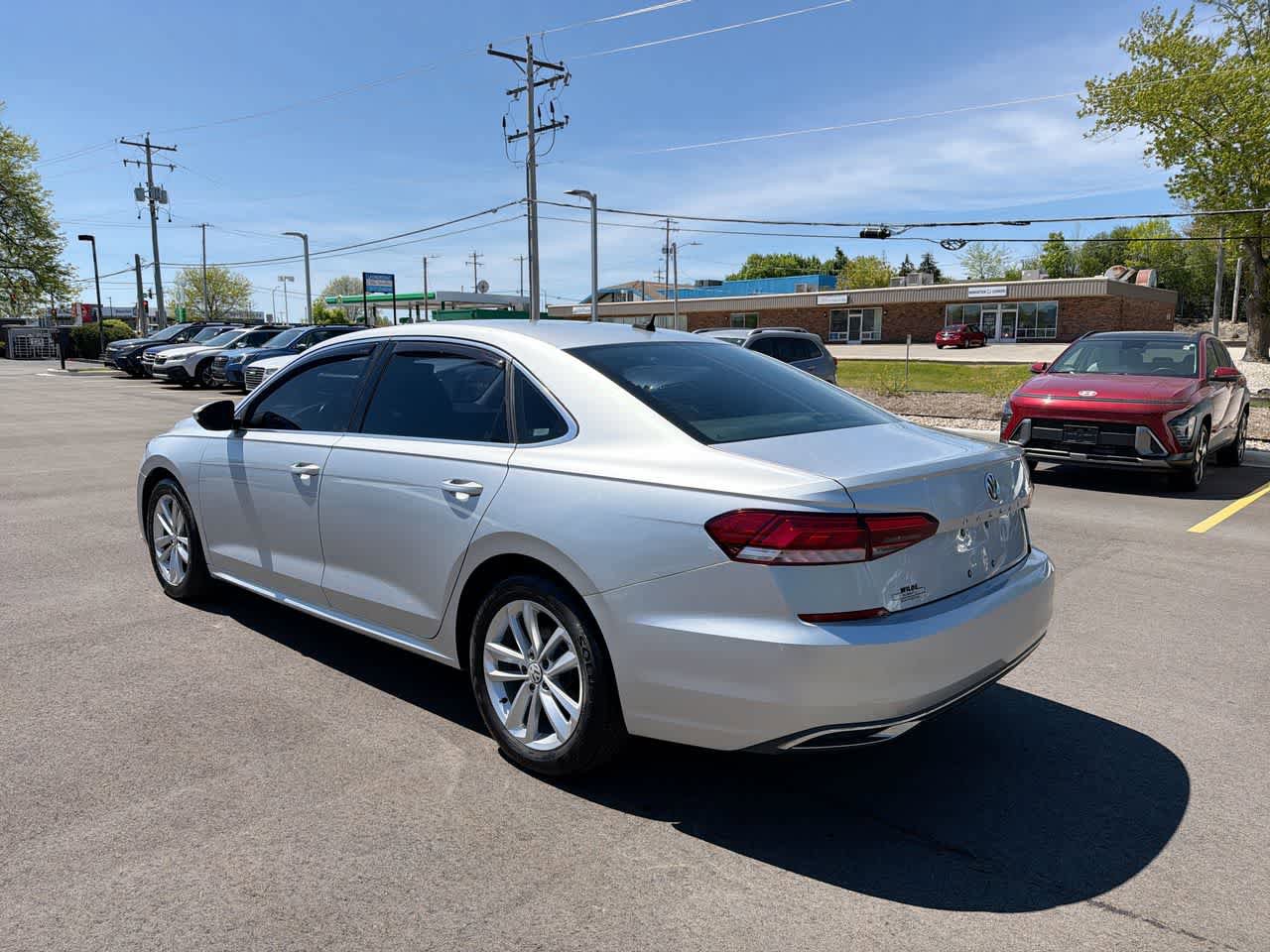 Used 2020 Volkswagen Passat 2.0T SE FWD image 11