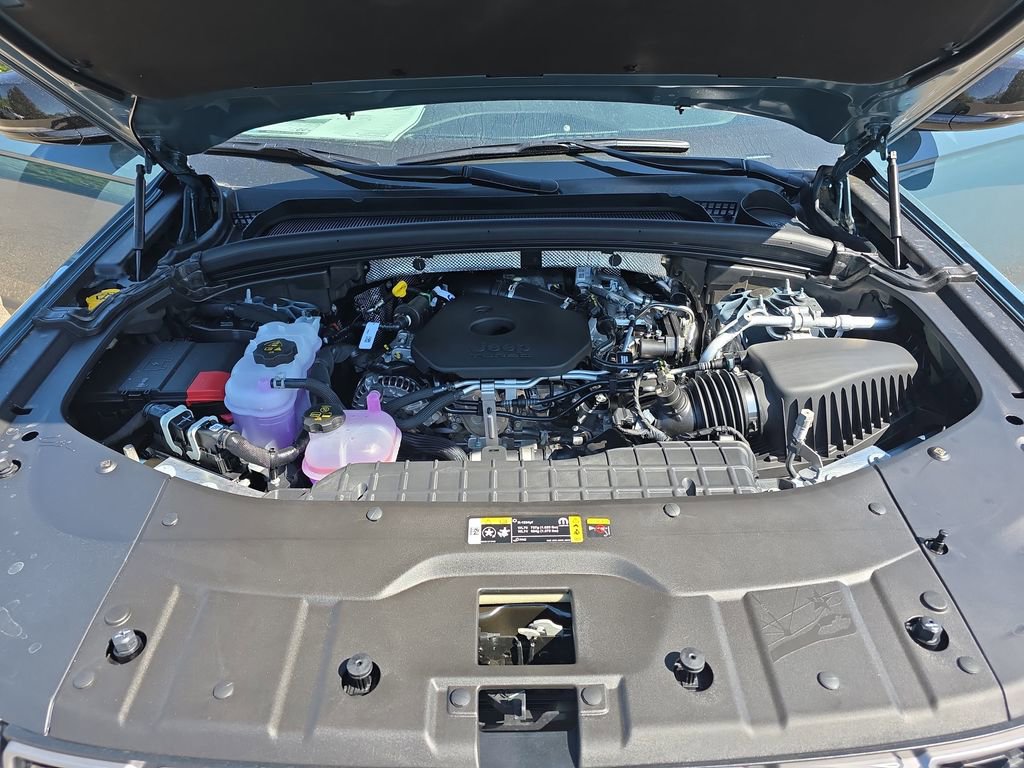 New 2026 Jeep Grand Cherokee L Limited AWD/4WD image 32