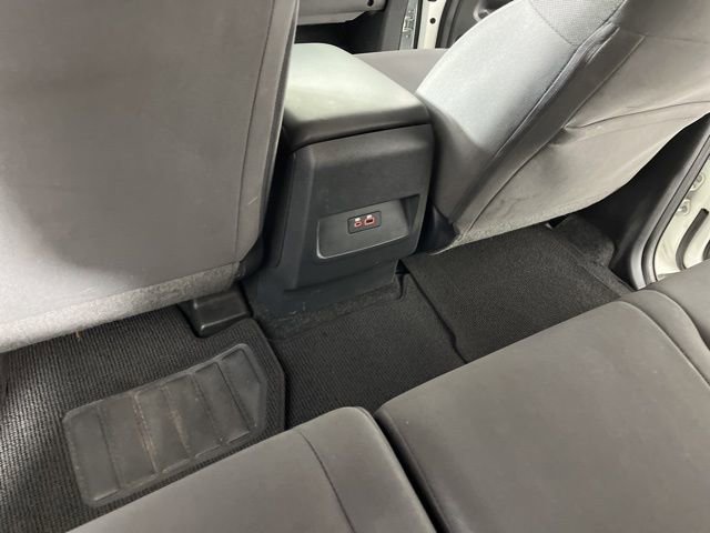 Used 2024 Nissan Frontier SV image 41