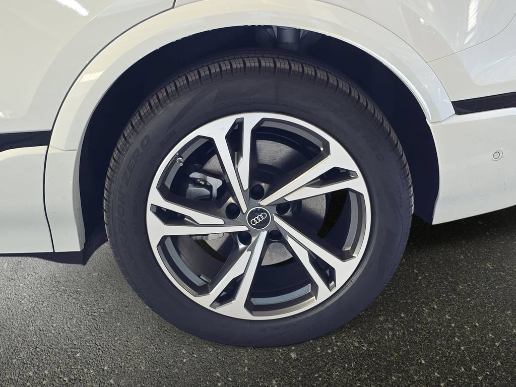 New 2027 Audi Q6 e-tron Prestige AWD/4WD image 32
