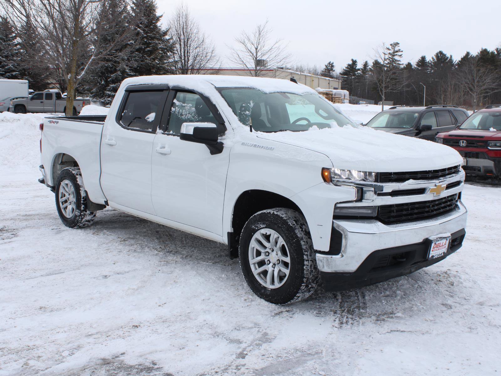 Used 2021 Chevrolet Silverado 1500 LT image 3