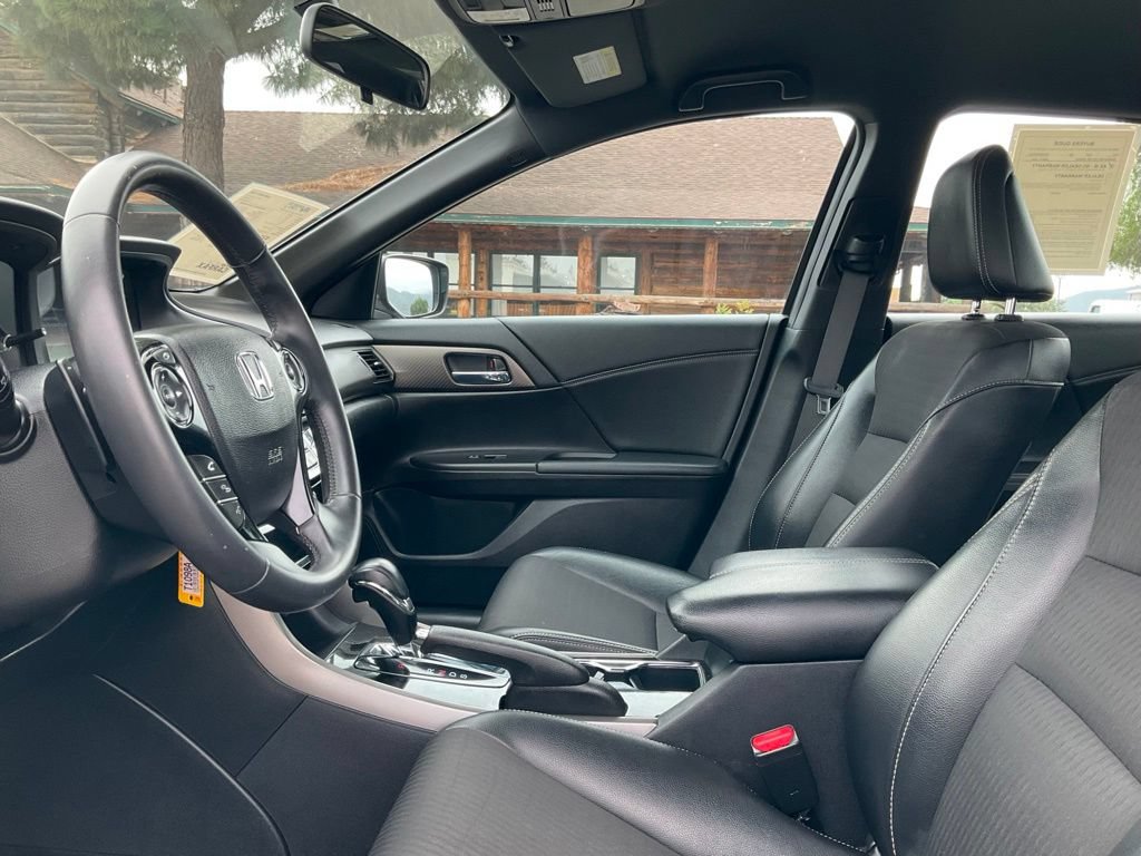 Used 2016 Honda Accord Sport image 41