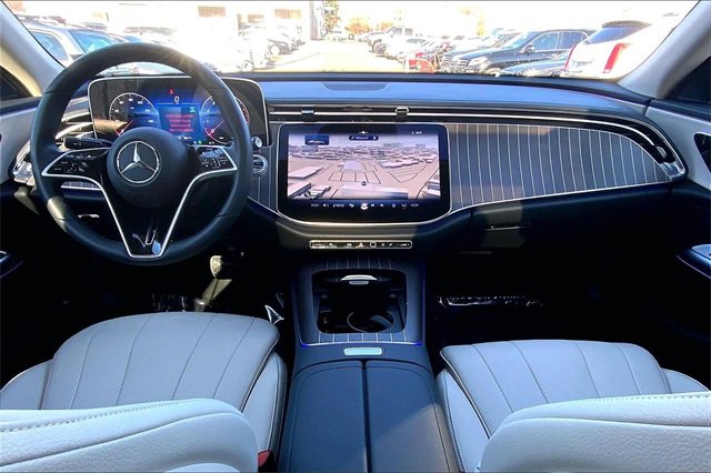Used 2025 Mercedes-Benz E 350 4MATIC Sedan image 12