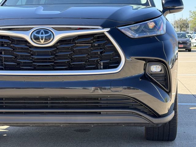 Used 2023 Toyota Highlander LE image 9