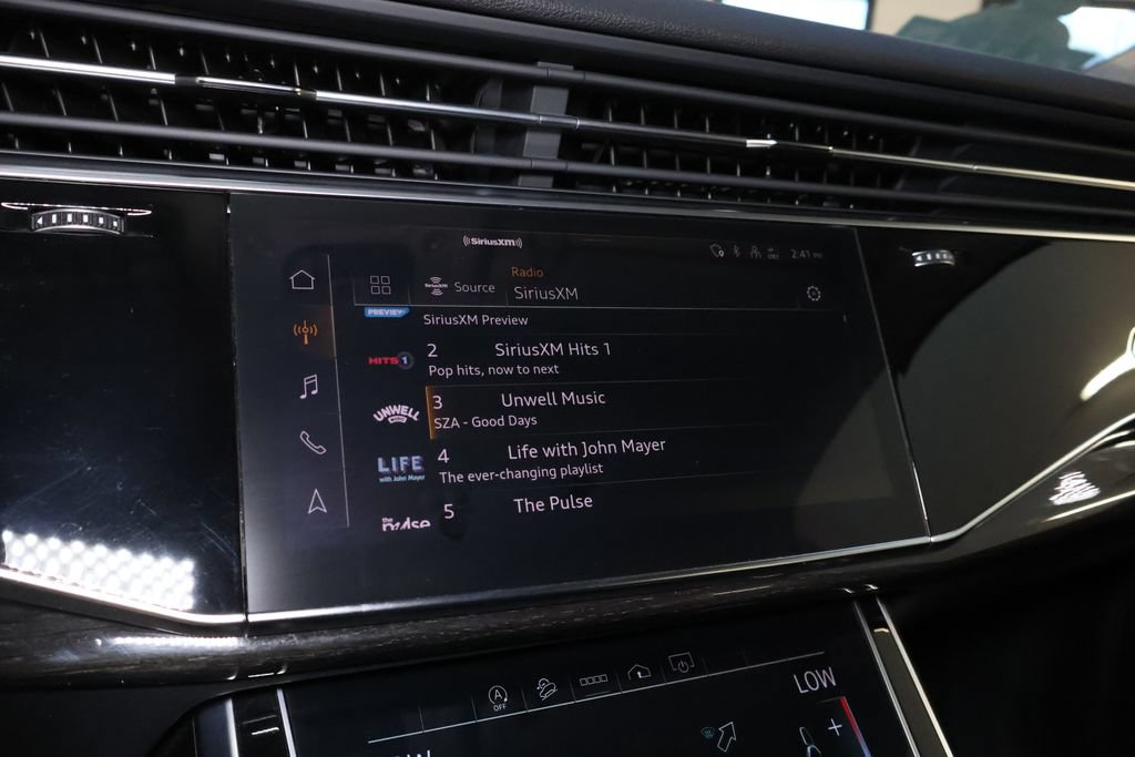 Used 2022 Audi Q7 3.0T Premium Plus w/ Premium Plus Package AWD/4WD image 29