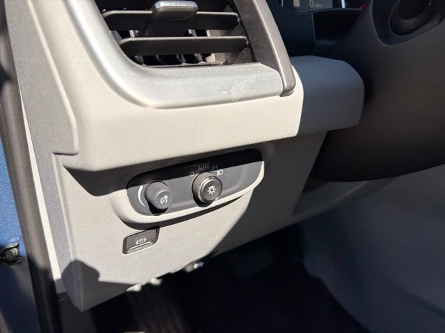 Used 2024 GMC Terrain SLE w/ Driver Convenience Package AWD/4WD image 42