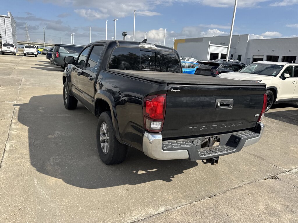 Used 2018 Toyota Tacoma SR5 image 33