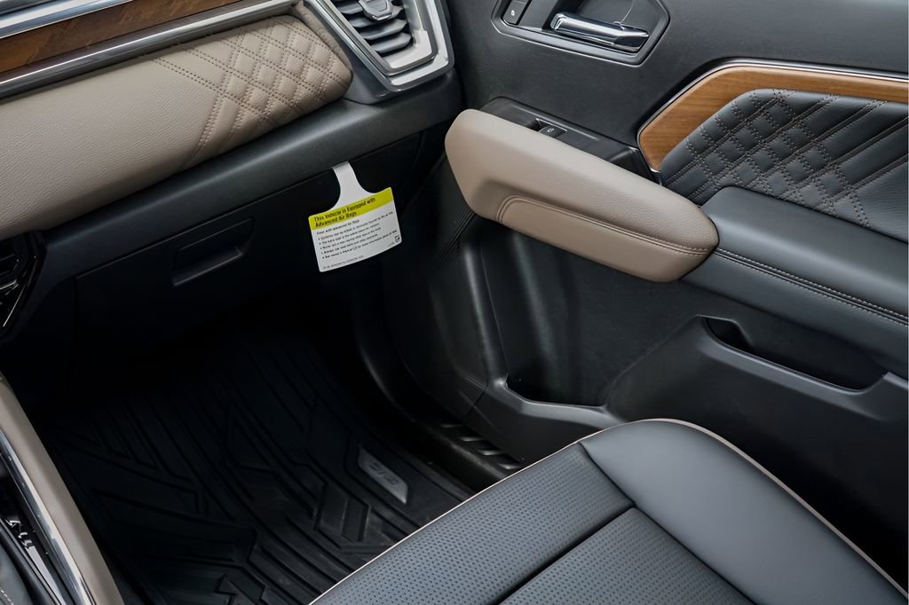 New 2026 GMC Canyon Denali image 24