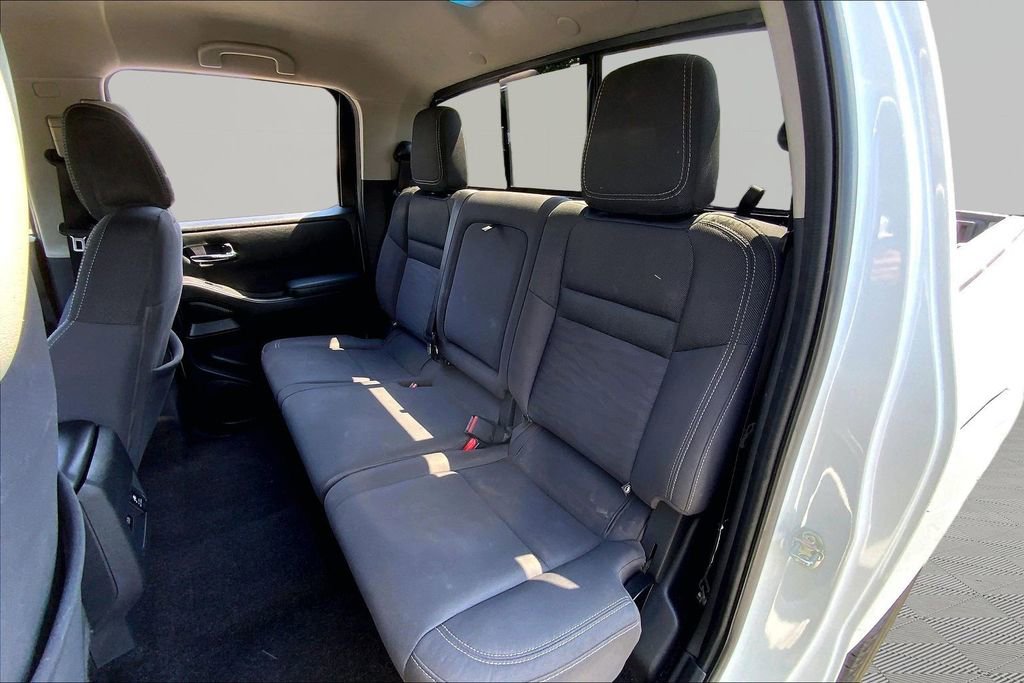 Used 2022 Nissan Frontier SV RWD image 16