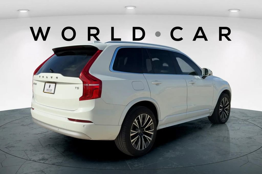 Used 2022 Volvo XC90 T5 Momentum image 7