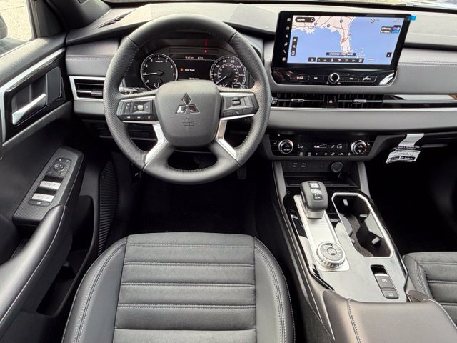 New 2026 Mitsubishi Outlander LE FWD image 18